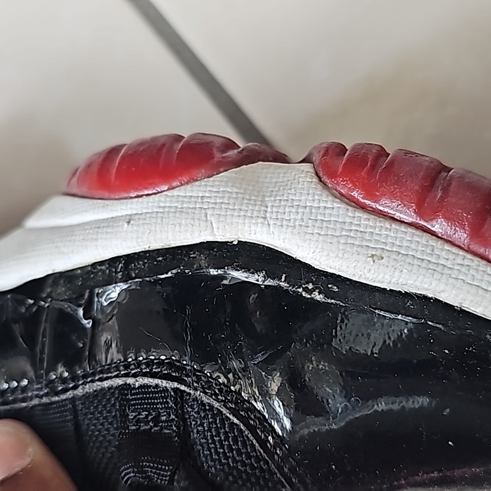 Jordan 11s - Picture 5 of 7